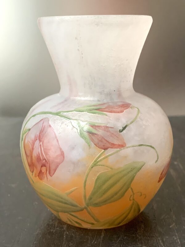 Superbe vase Daum Nancy aux Pois de Senteur Ref DN245 – Image 4