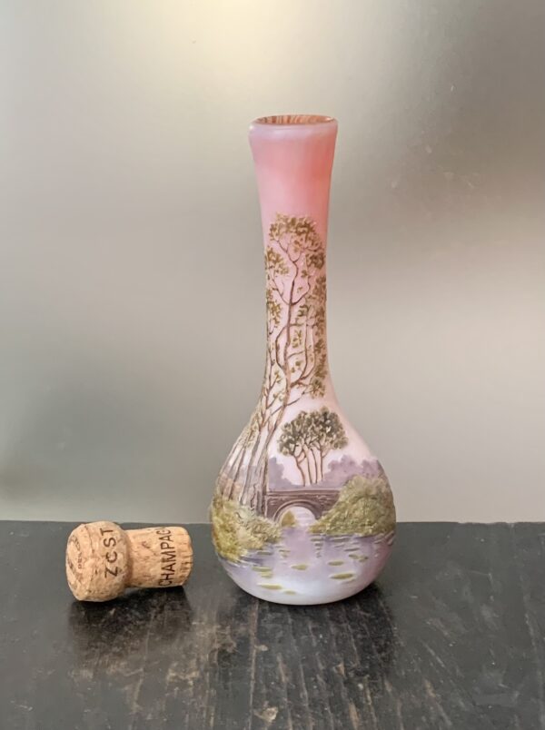 Superbe vase Legras "Paysage Rose au Pont" Ref L293