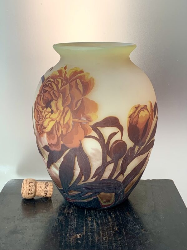 Extraordinaire grand vase Muller Frères Lunéville japonisant aux Pivoines Ref MUL333