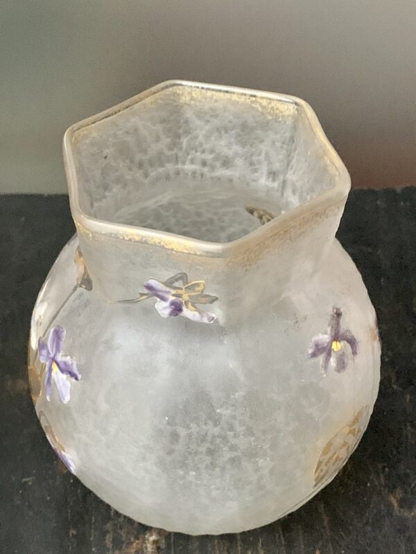 Somptueux vase aux violettes Legras Montjoye à col hexagonal Ref L335 – Image 5