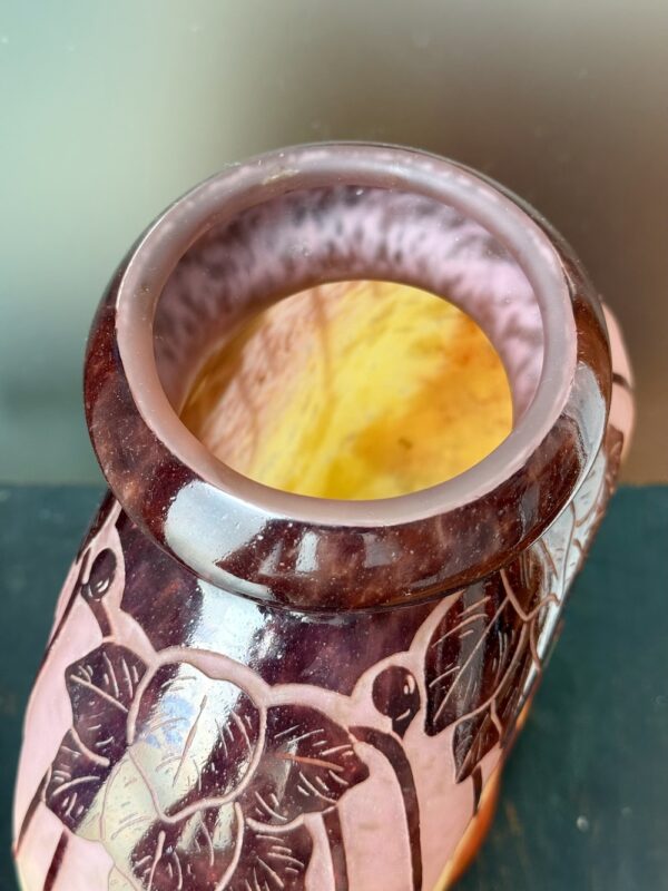 Superbe et imposant vase méplat Charder - Le Verre Français série Daturas Ref LVF387 – Image 5