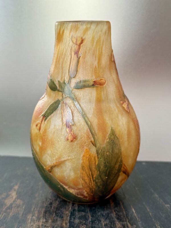 Splendide vase Daum Nancy au chaleureux décor de Primevères Ref DN380 – Image 5