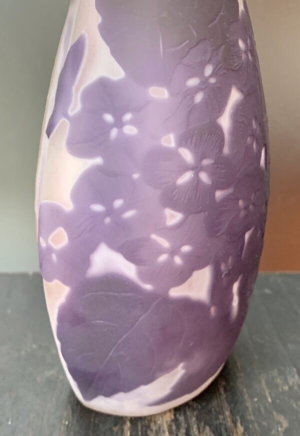 Très beau vase d'Emile Gallé japonisant aux Hortensias Ref GAL362 – Image 5