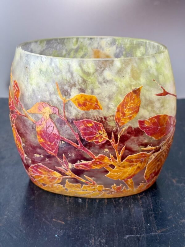 Sublime vase Daum Nancy aux Feuilles d'Hêtre Rouge d'après Henri Bergé Ref DN399 – Image 5