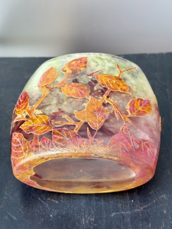 Sublime vase Daum Nancy aux Feuilles d'Hêtre Rouge d'après Henri Bergé Ref DN399 – Image 6