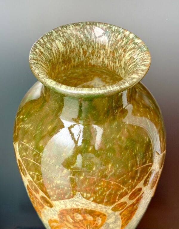 Majestueux grand vase Le Verre Français modèle Coqueret Ref LVF417 – Image 4