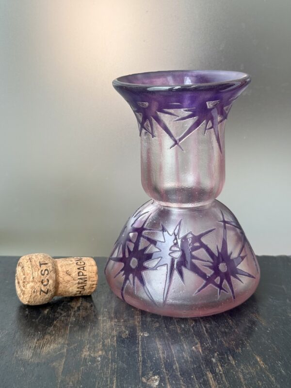 Séduisant vase Le Verre Français série Etoiles au col étoilé Ref LVF415