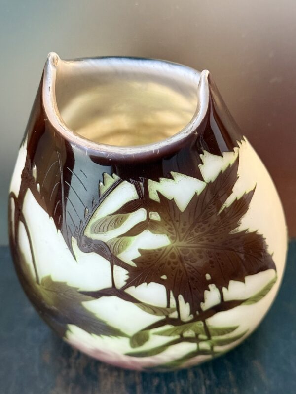Superbe vase Delatte Nancy "Branche d'Erable Sycomore aux samares" Ref DEL401 – Image 5