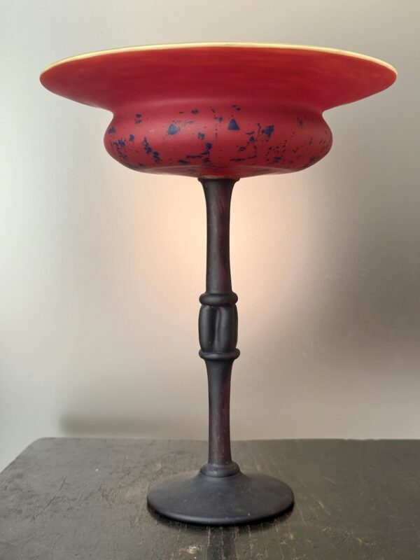 Superbe coupe Schneider Bijou Noir et Rouge sur pied soudé Ref SCH449 – Image 3
